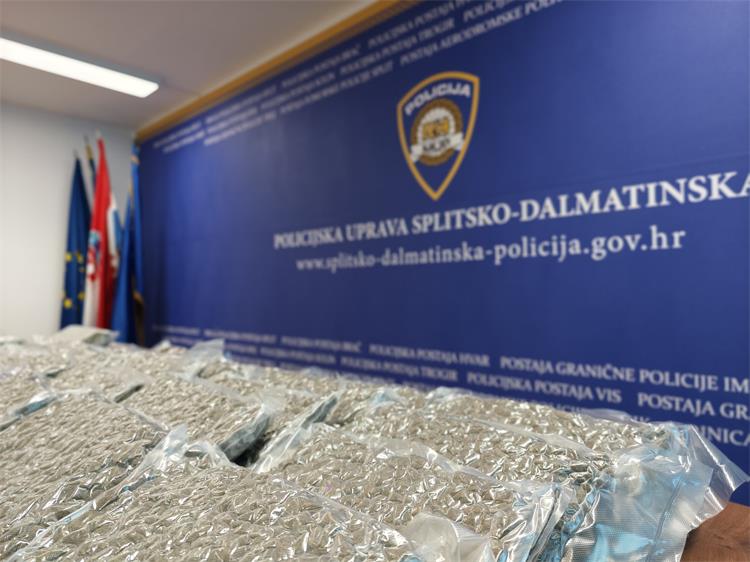 Slika /PU splitsko-dalmatinska 2025 NOVO/Droga/Kaštela2.jpg